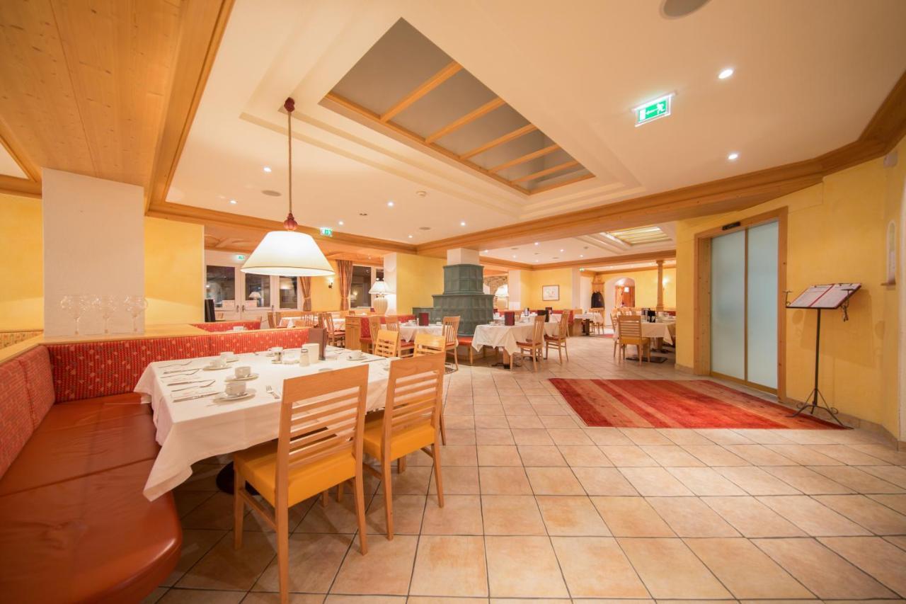 Riders In Hotel Solden Exterior photo