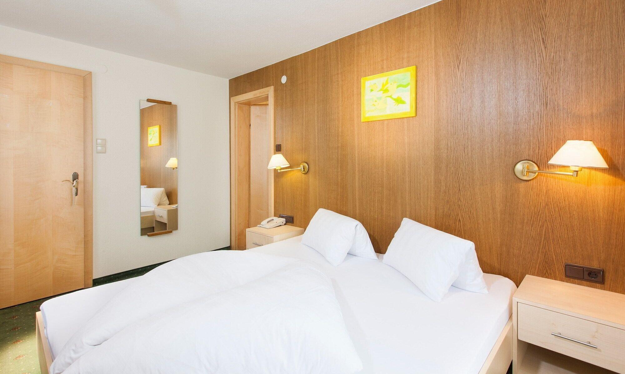 Riders In Hotel Solden Exterior photo