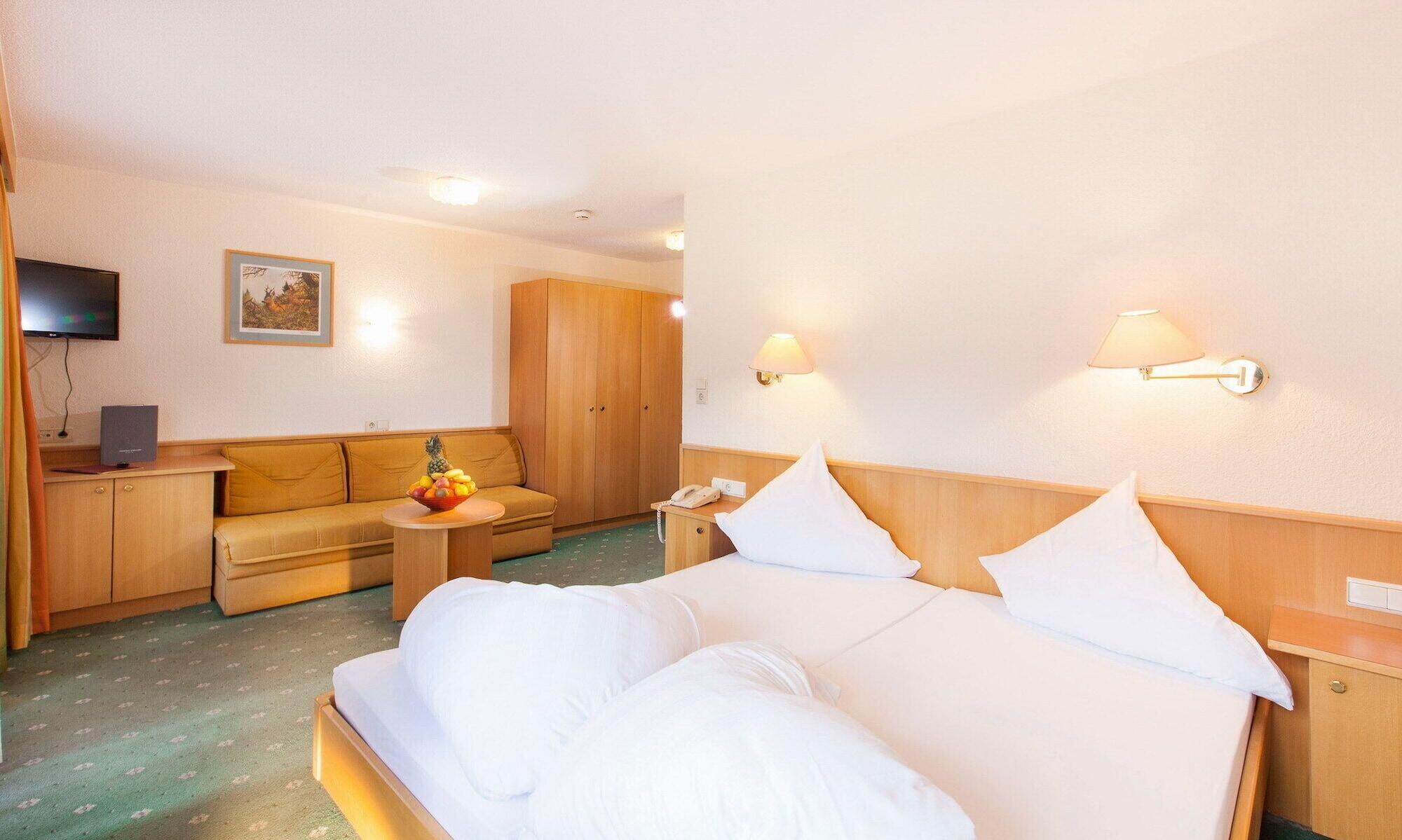 Riders In Hotel Solden Exterior photo