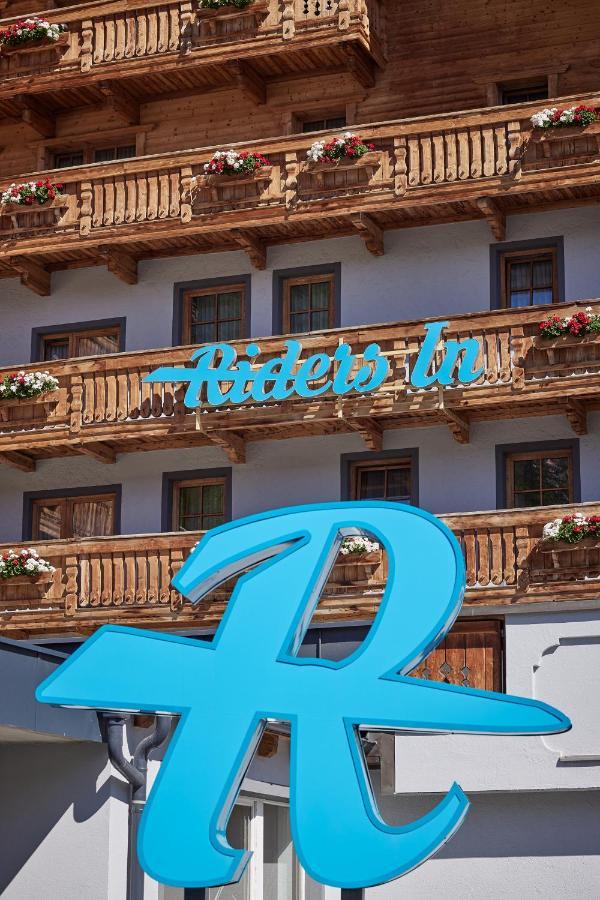 Riders In Hotel Solden Exterior photo