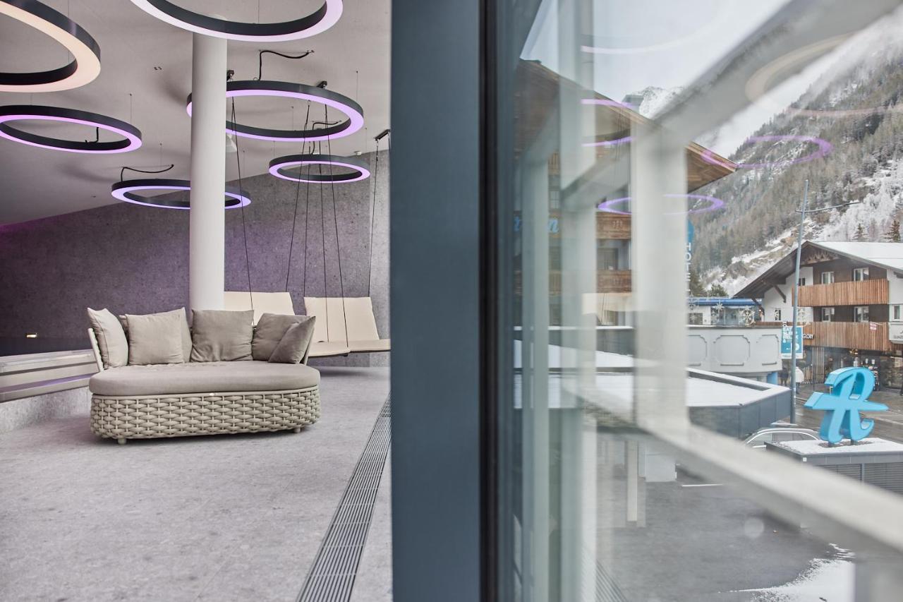 Riders In Hotel Solden Exterior photo