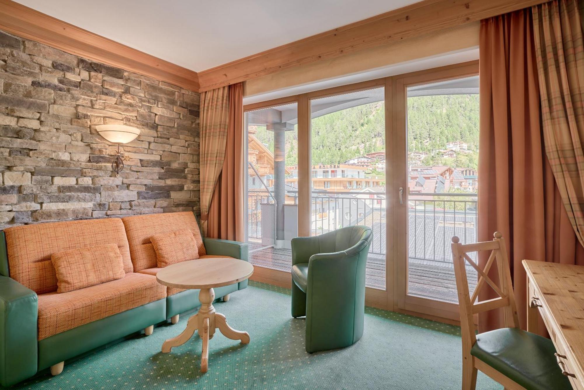 Riders In Hotel Solden Exterior photo